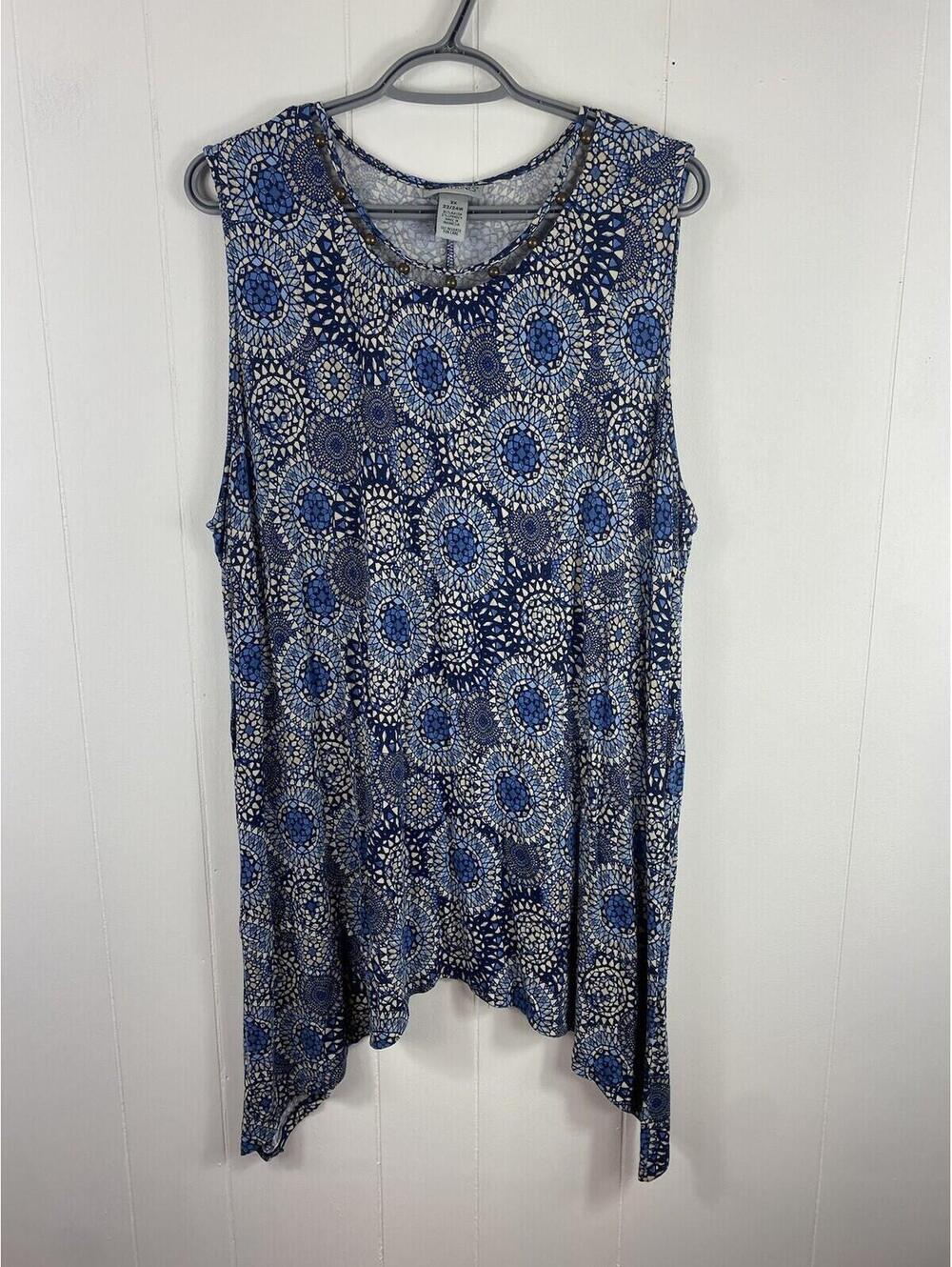 Catherines Blue Medallion Blouse Popover Plus Size 2X Stretch Lightweight Flowy